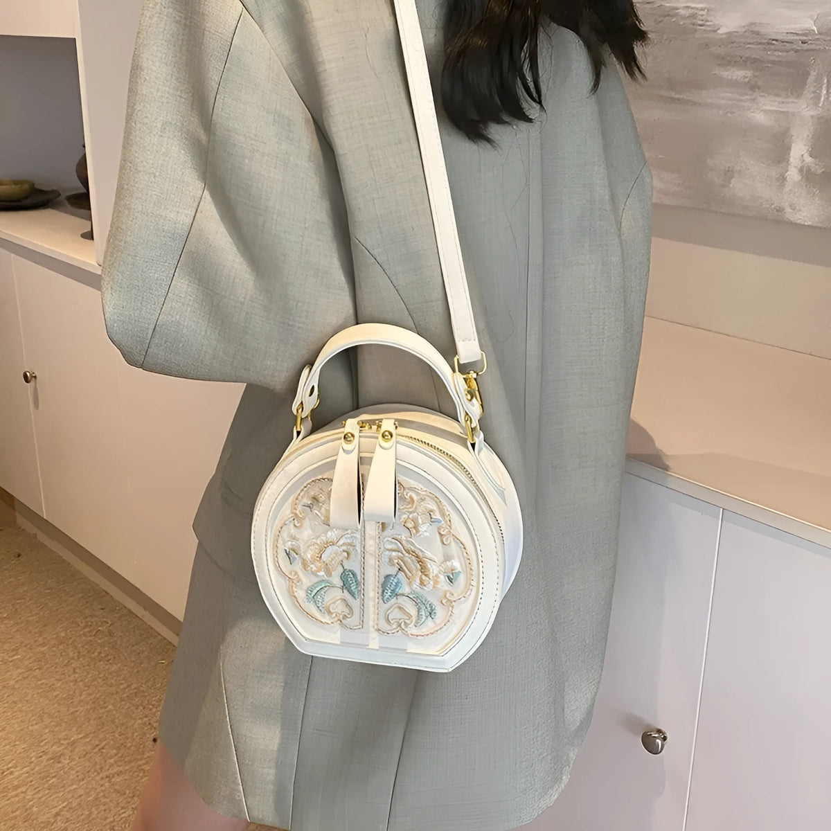 Chinese embroidery handbag in soft PU, shoulder messenger bag, horizontal square shape, Black colour, upper width 18cm