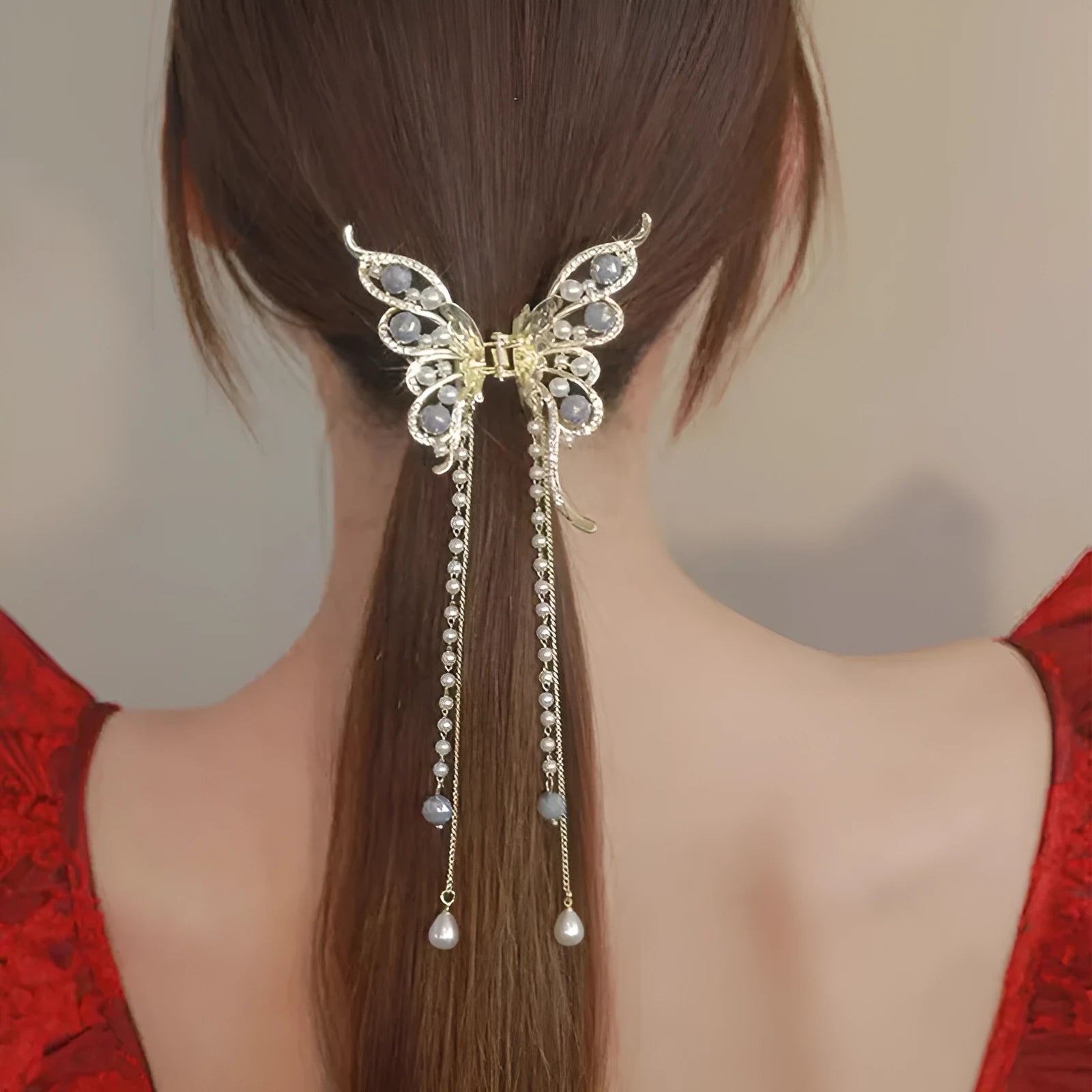 Women's alloy grab clip with butterfly design and 15cm tassel in ancient style, size 8x8.5cm