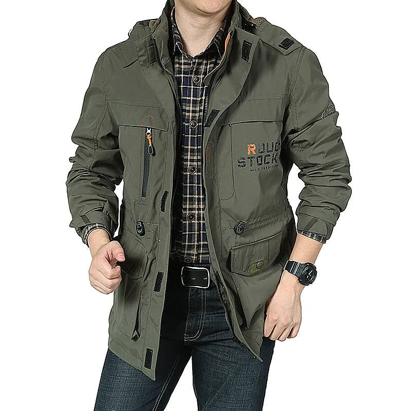 Men's casual windproof thin mountaineering jacket in solid colour with visible stitched patch pocket