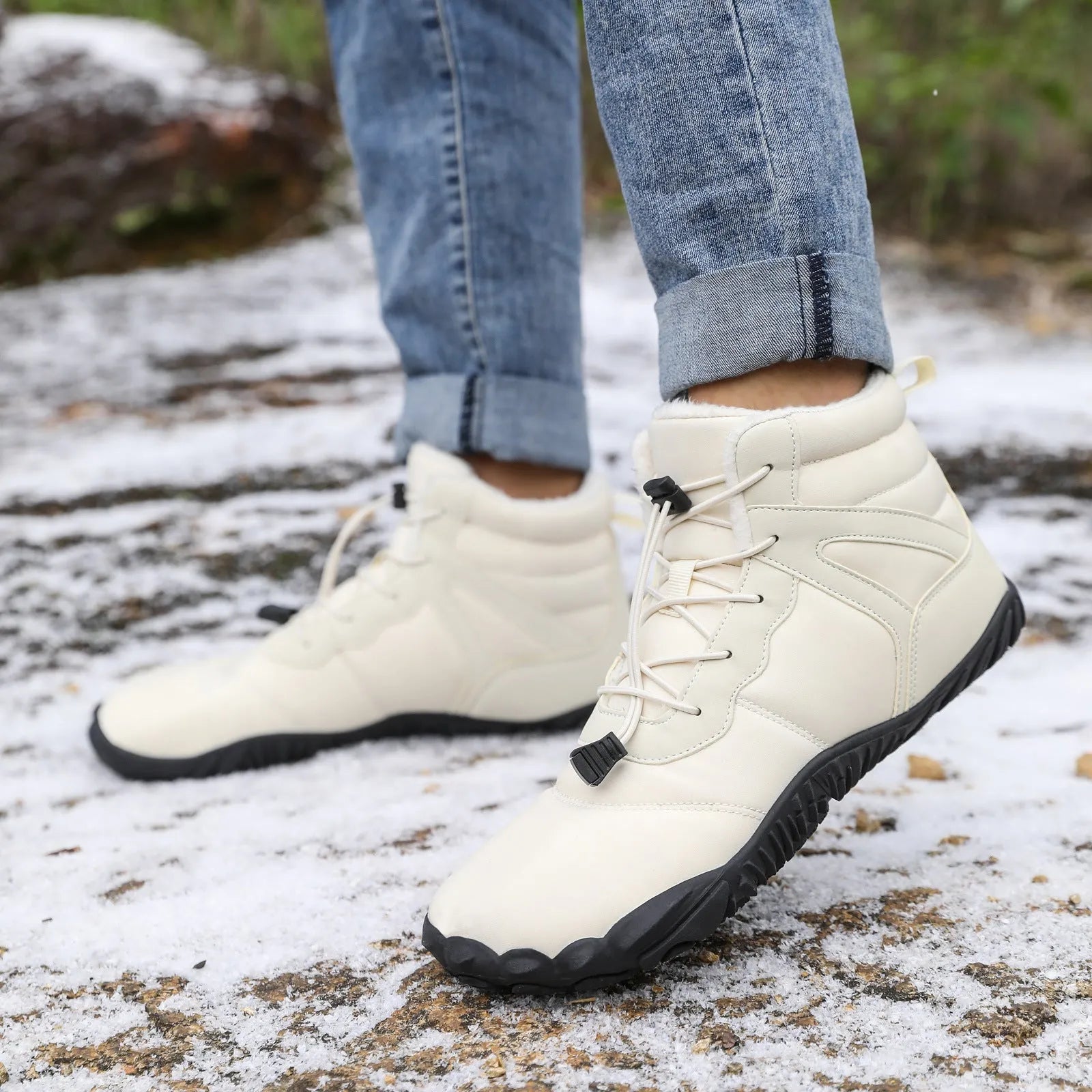Five-finger waterproof fleece-lined hiking boots in beige, grey, black, or wine red with a rubber sole.