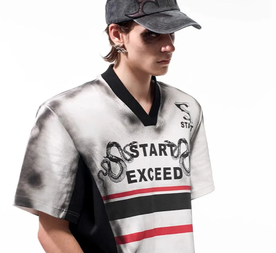 Korean style V-neck short sleeve T-shirt with snake letter pattern print and padded shoulders