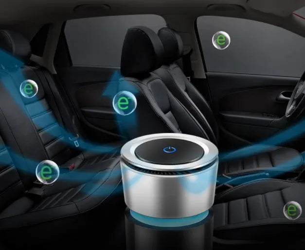 USB negative ion car air purifier in black and white, 75x75x165mm, with USB cable