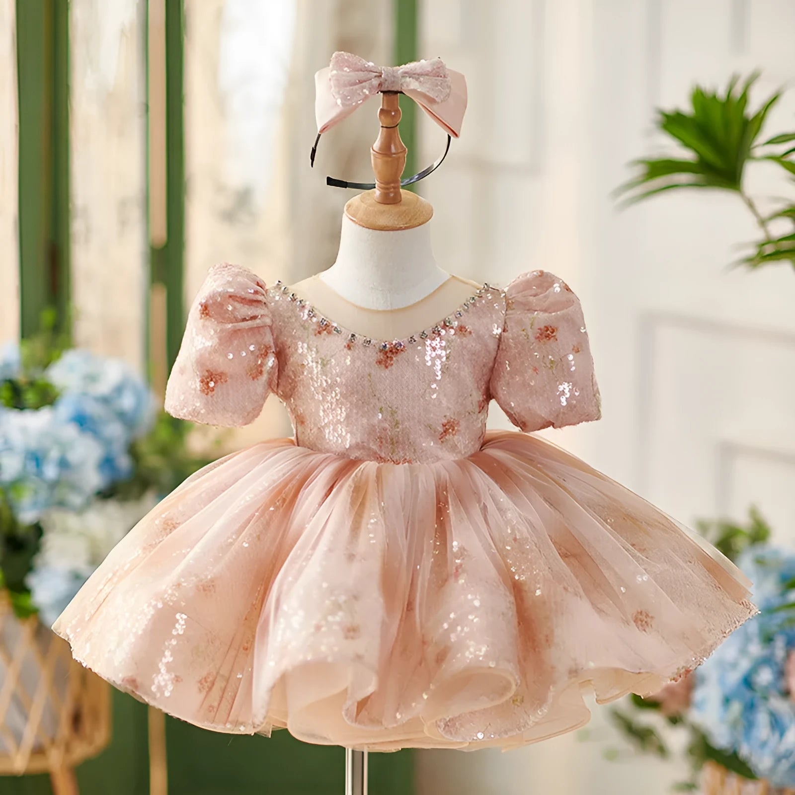 Girls princess dress in pink made from polyester fiber, for heights 80cm to 150cm, suitable for birthday and piano performances