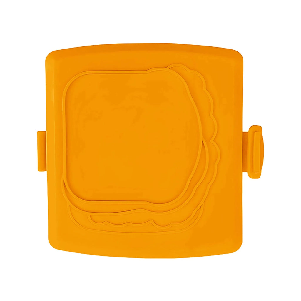 Red silicone baking tray and heat-resistant gloves set in colour box packaging