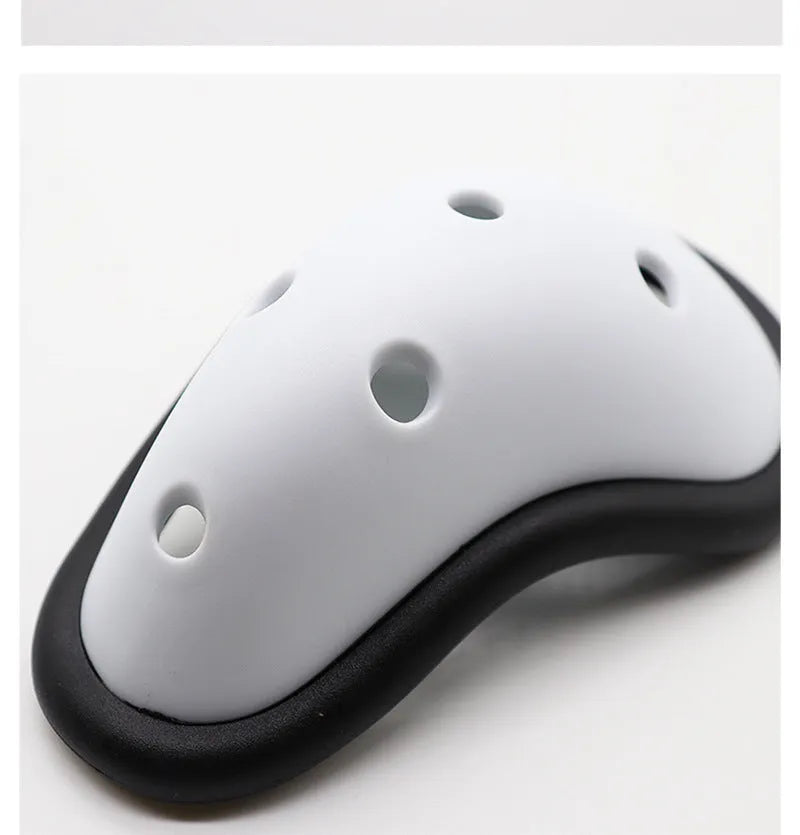 Rubber sports genital protector for adult and children, used in hockey, rugby, boxing, and Sanda.