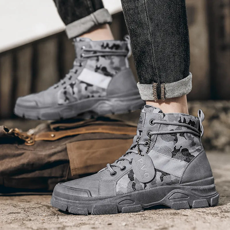 Camouflage tooling men's casual waterproof boots with round toe and low heel, black colour