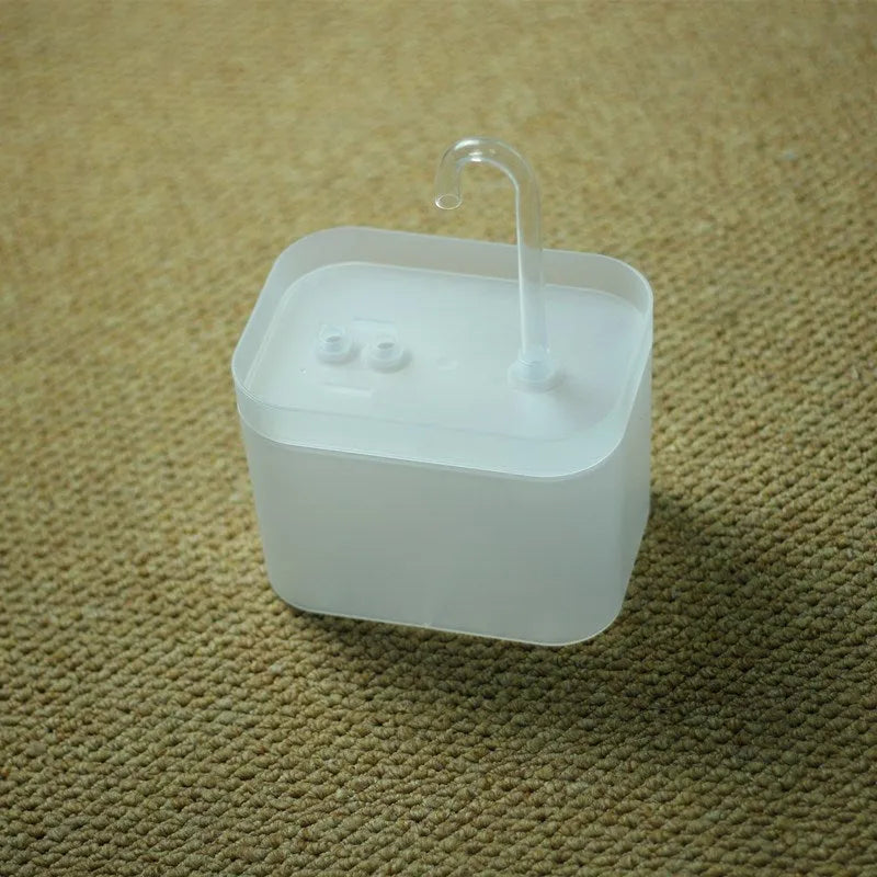 Automatic pet water dispenser 1.5L food grade circulating fountain in front view