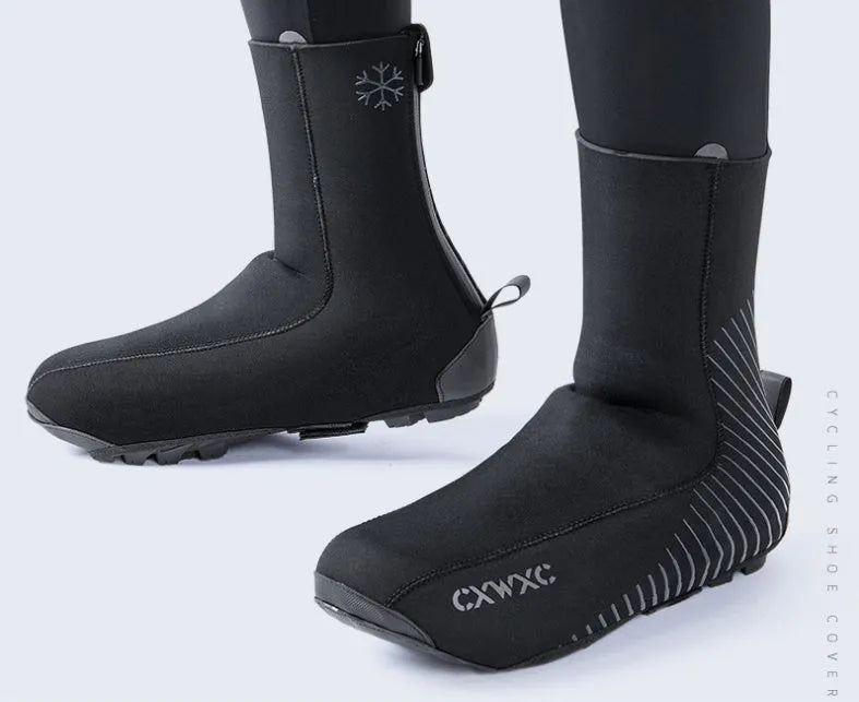 GIYO CX-204 204 black neoprene cycling shoe covers with reflective details and rear zipper