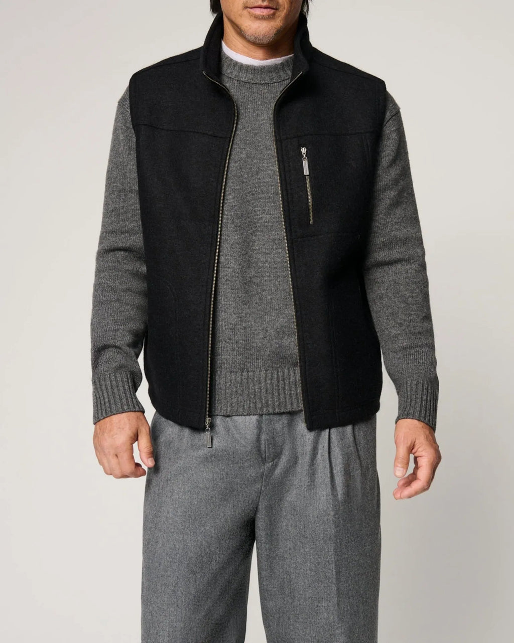 Men's fine autumn and winter blended thermal zipper vest in black, solid colour with zip front