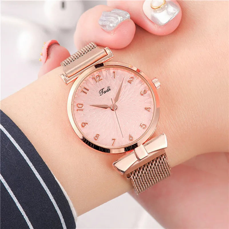 Women's quartz watch with rose pink gold bracelet, round 26mm dial, mineral glass mirror, and pin buckle