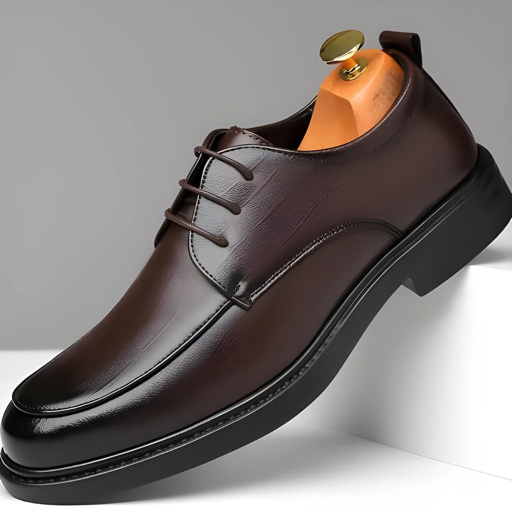Men's leather shoes in black with non-slip rubber outsole and breathable PU upper, spring business casual style