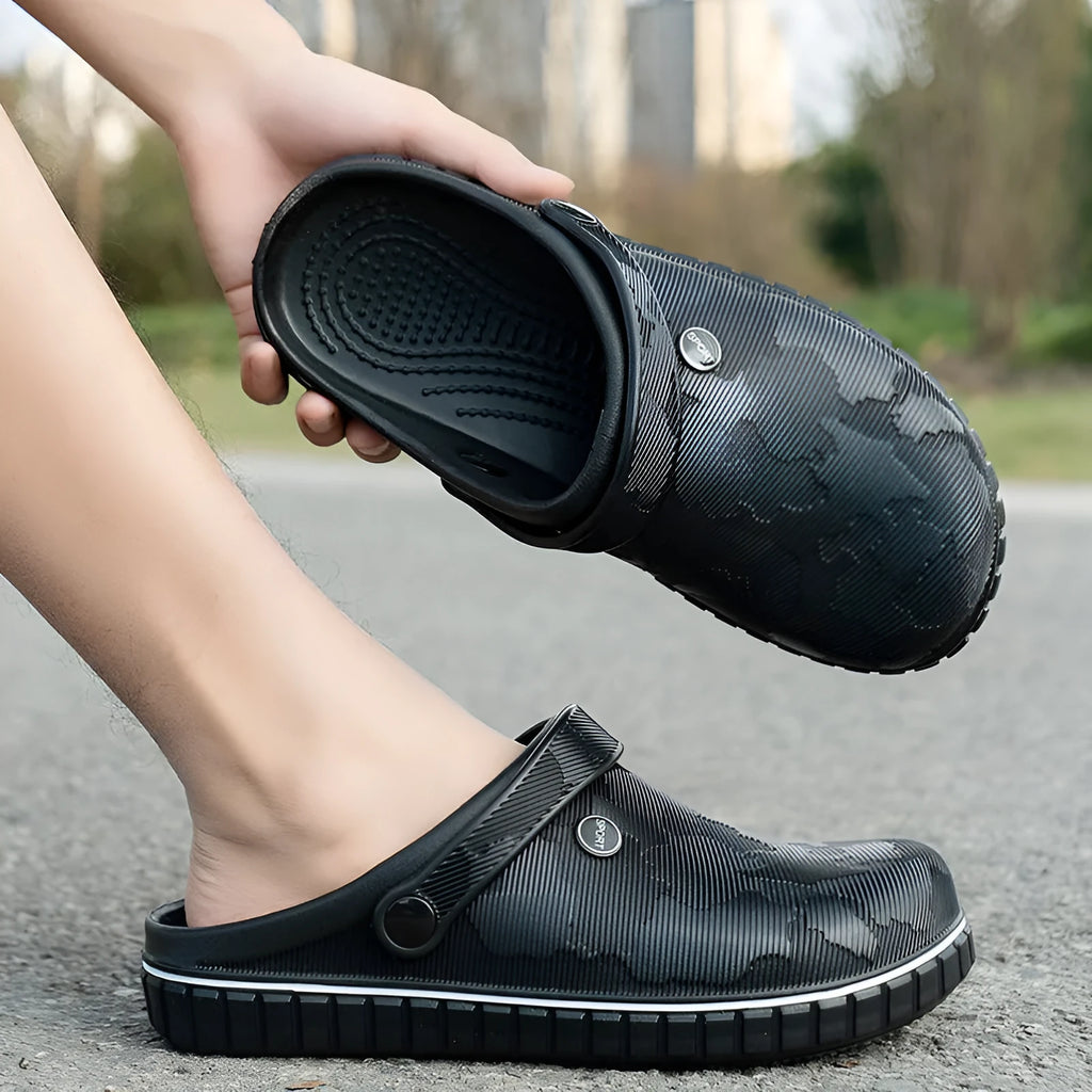 Men's EVA casual beach sandals in black with flat heel and round toe, sizes 40-47