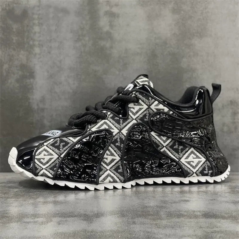 Men's casual platform trainers in black with embroidery stitching and round toe