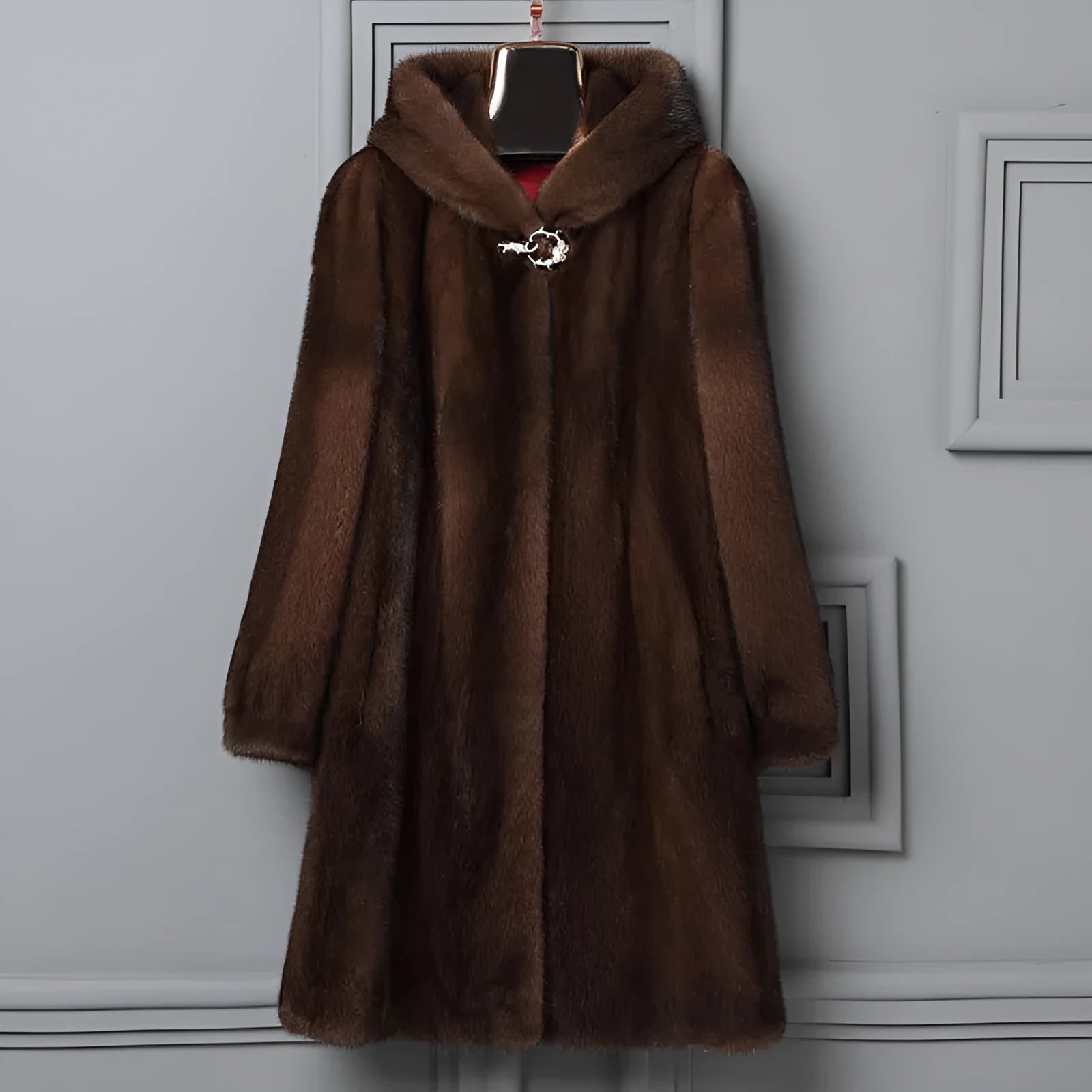 Women's black faux fur hooded coat with regular sleeves for autumn winter street fashion wear