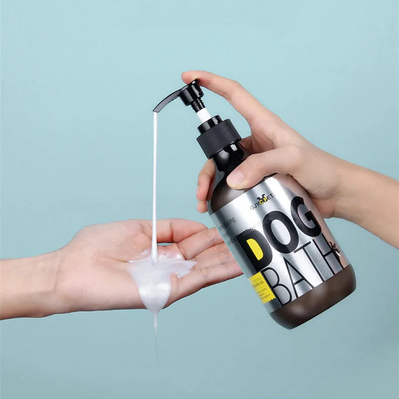 Plain 100ml bottle of antibacterial deodorant dog shower gel for pet body wash