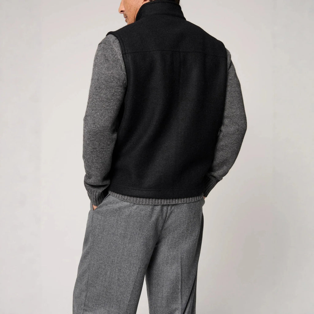 Men's fine autumn and winter blended thermal zipper vest in black, solid colour with zip front
