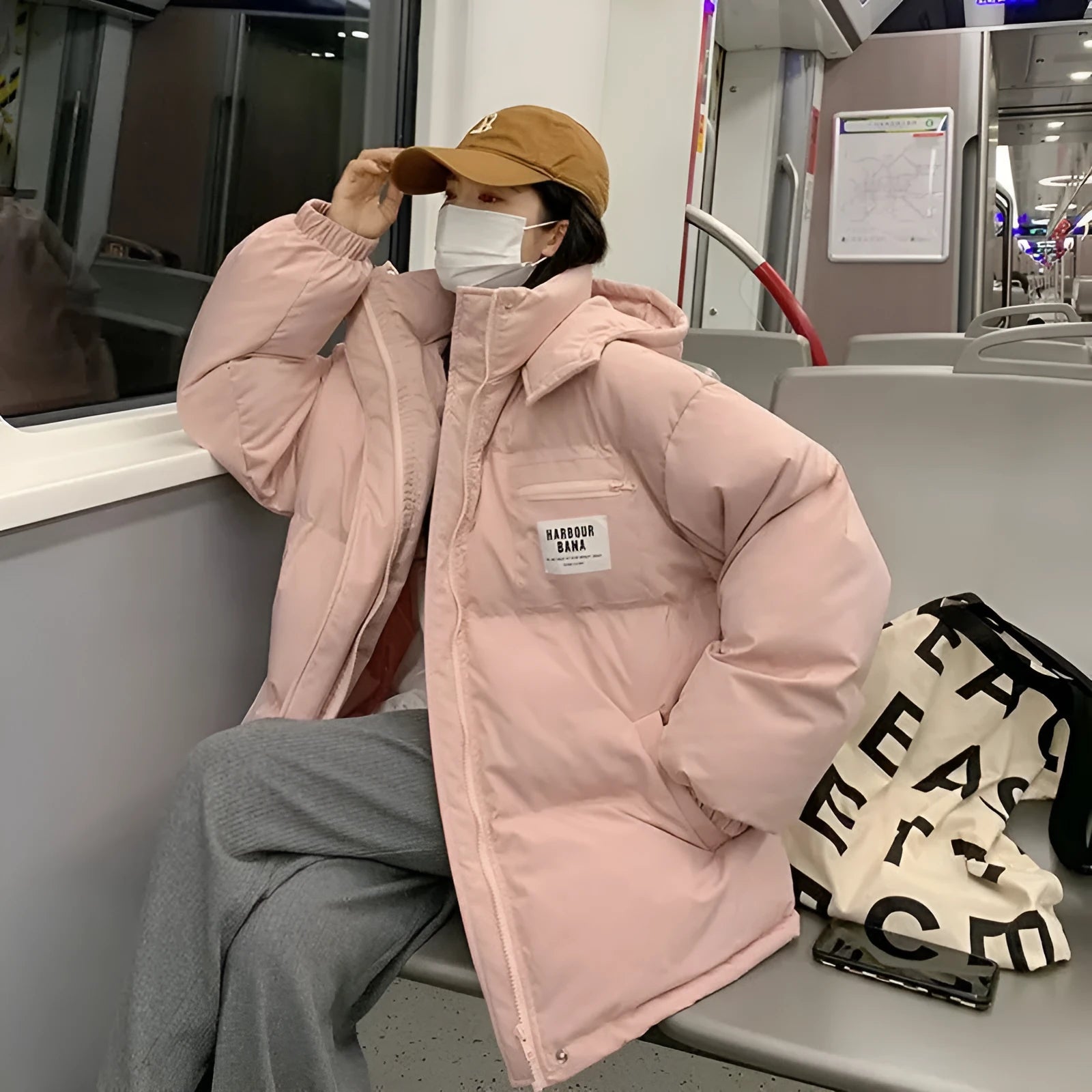 Women's Korean-style loose cropped jacket in solid colour beige, with long sleeves and contrast stitching