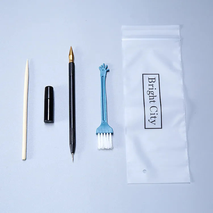 Scraping painting tools set showing 14.5cm long implements with white card paper compatibility