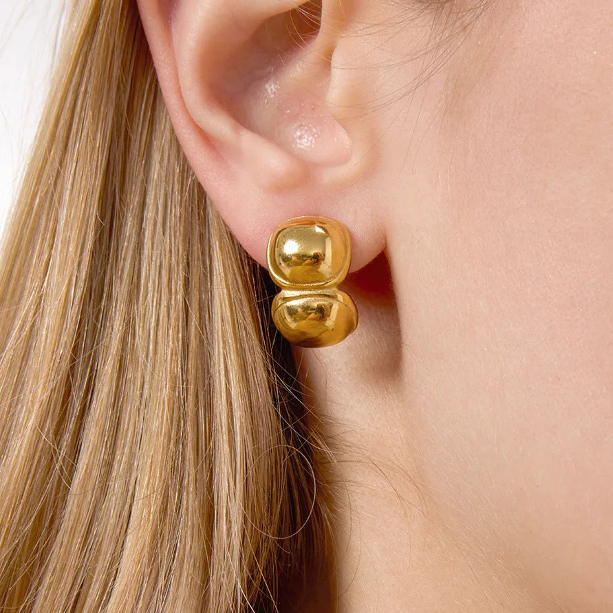 Stainless steel geometric quadrilateral earrings with electroplated finish in colour JDE0107038
