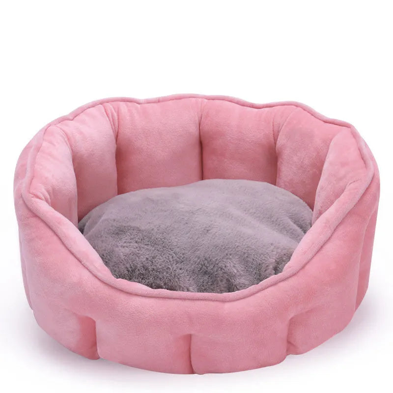 Grey plush cat kennel mat with integrated hammock and raised house structure