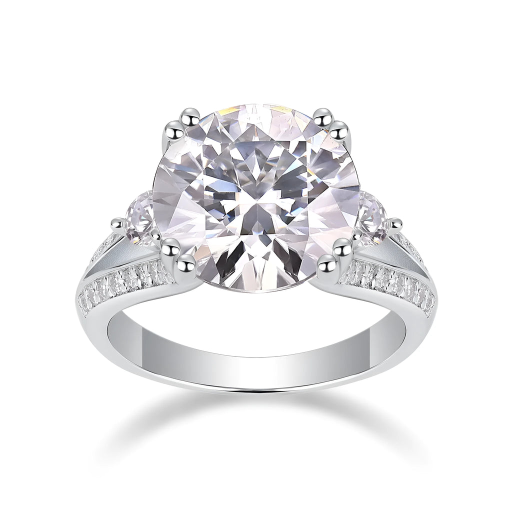 5-carat moissanite wedding ring in S925 silver with gold plating on white background