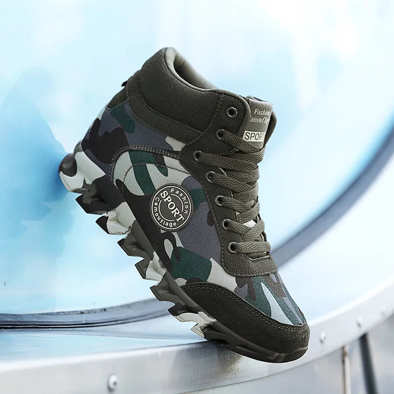 Green camouflage canvas platform sneakers with rubber sole for women