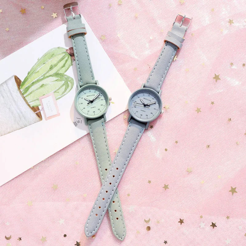 Korean Mori style antique quartz watch with alloy case, glass mirror, 8mm thickness, shown in white