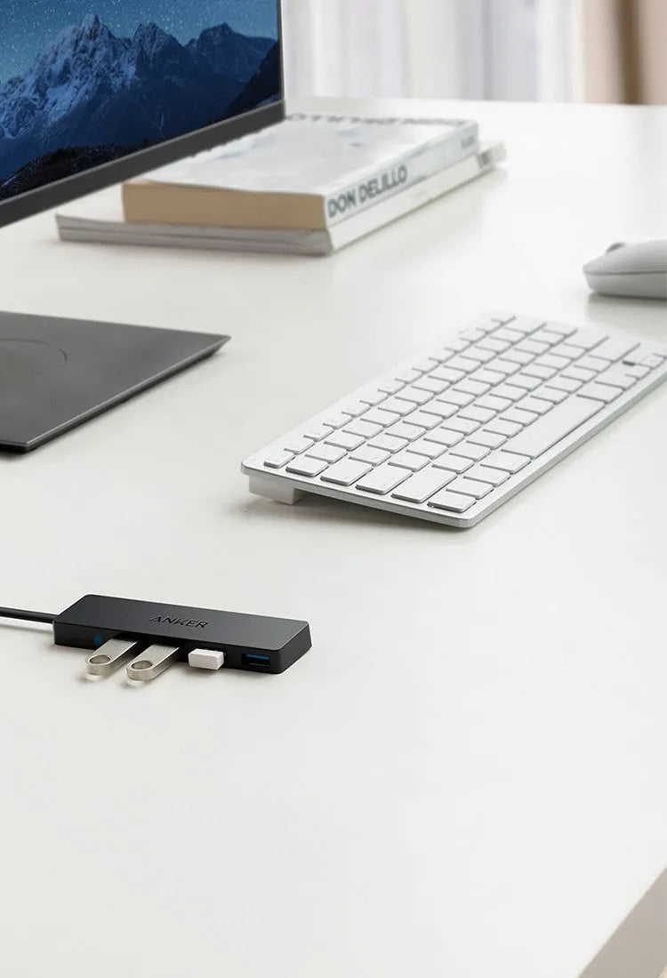 Black Anker 4-port USB 3.0 hub with aluminium casing and 20 cm connecting cable
