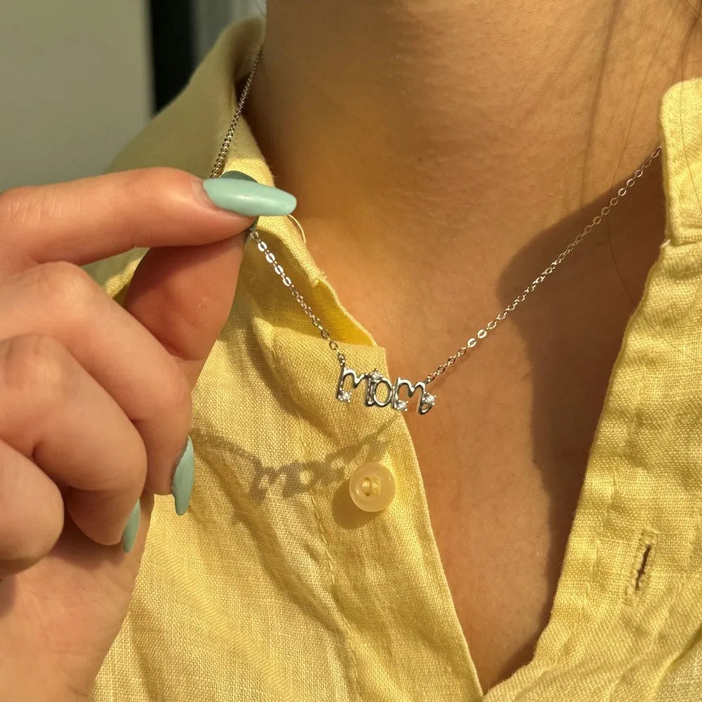 925 silver clavicle chain necklace with 15mm letter pendant in electroplated finish on display