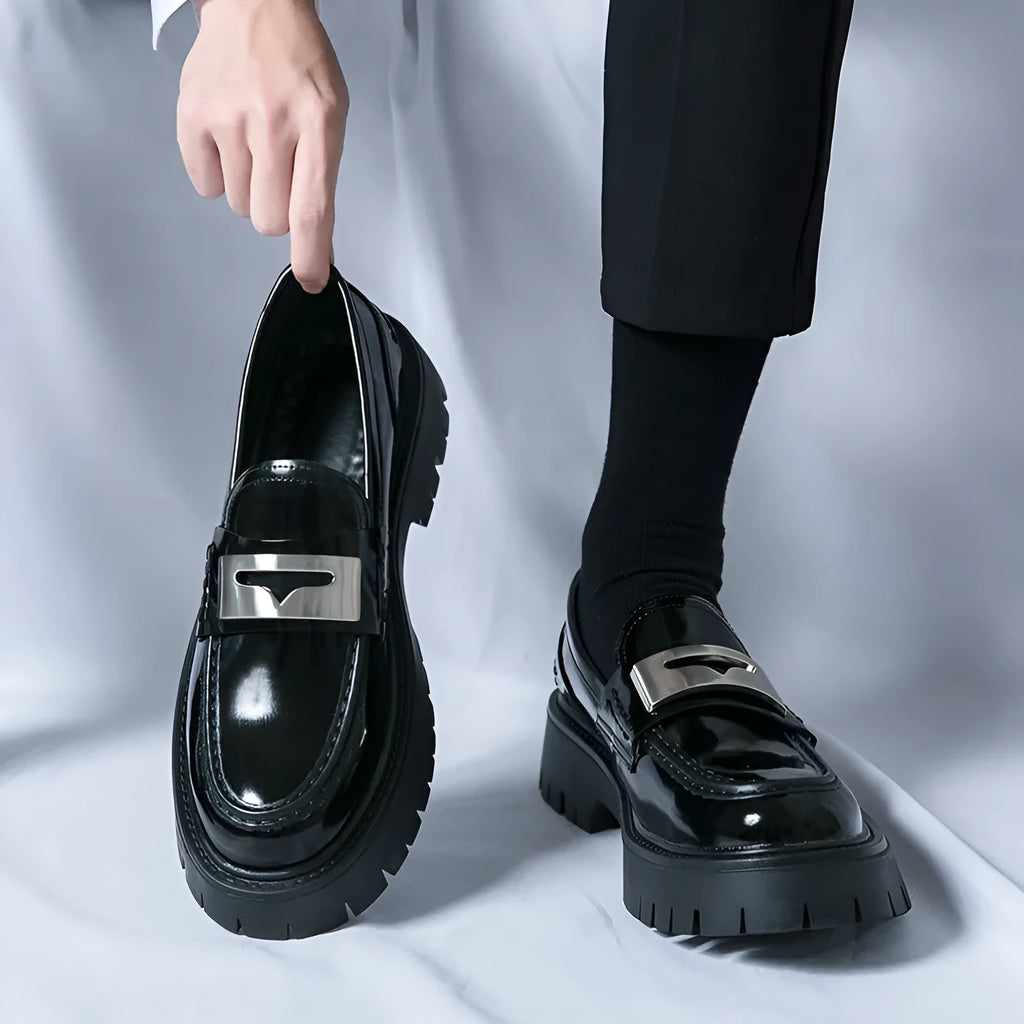 Men's black platform loafers with 1-3cm low heel and glossy PU leather upper