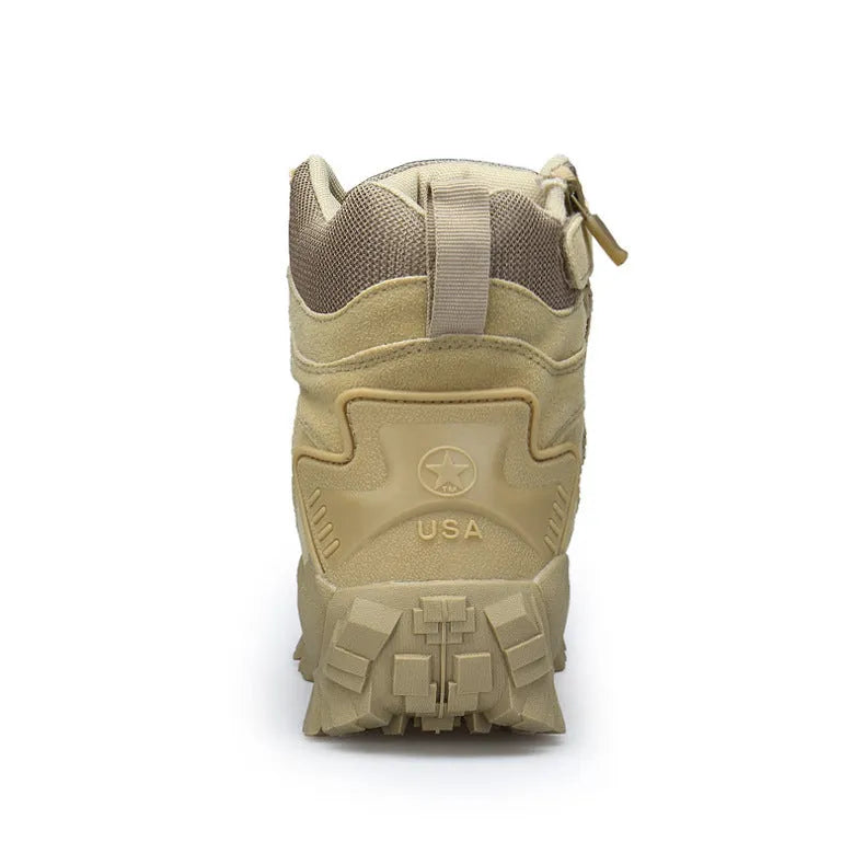 Men's black US Army Delta style tactical combat boots with high ankle and rubber sole.