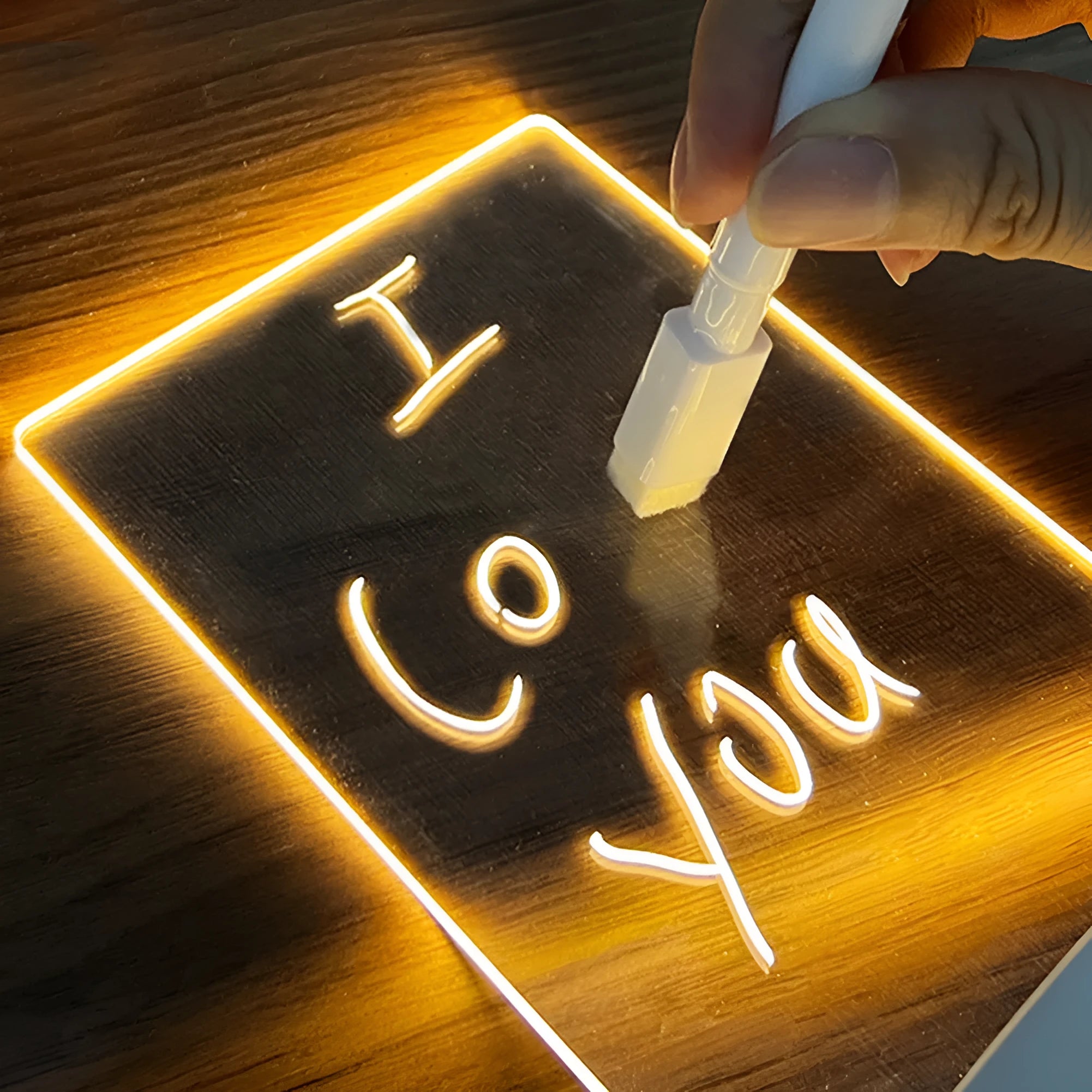 USB message board lamp with LED night light showing transparent acrylic surface with handwritten note