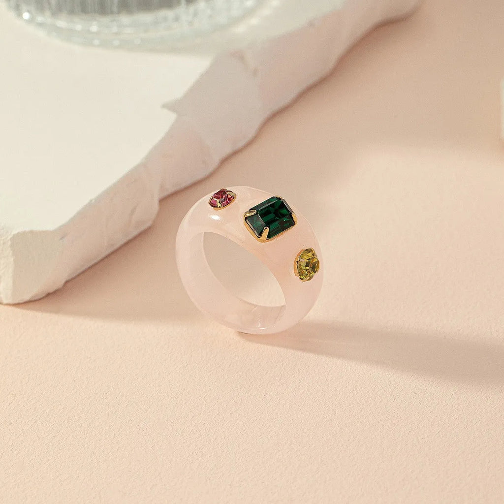 Transparent acrylic ring for women with retro minority ornament design