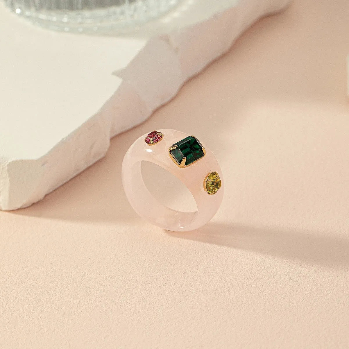 Transparent acrylic ring for women with retro minority ornament design