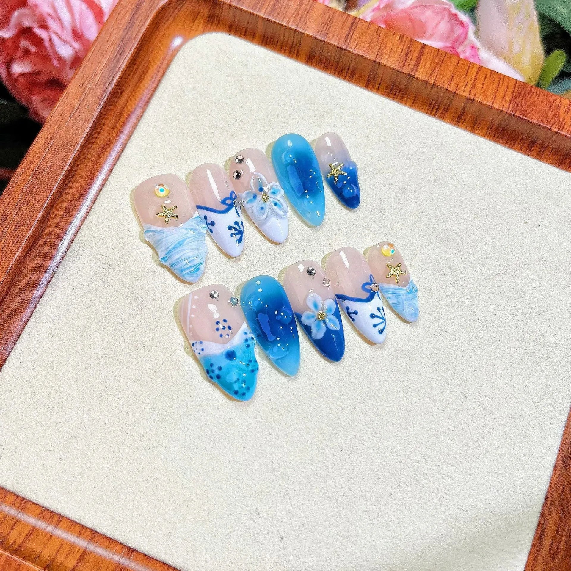 Blue hand-painted carved summer ice transparent fake nails set with four size options