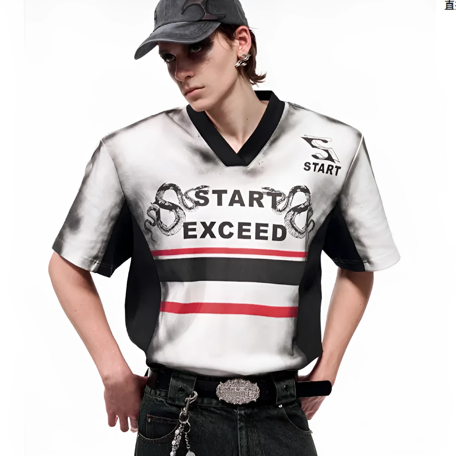 Korean style V-neck short sleeve T-shirt with snake letter pattern print and padded shoulders
