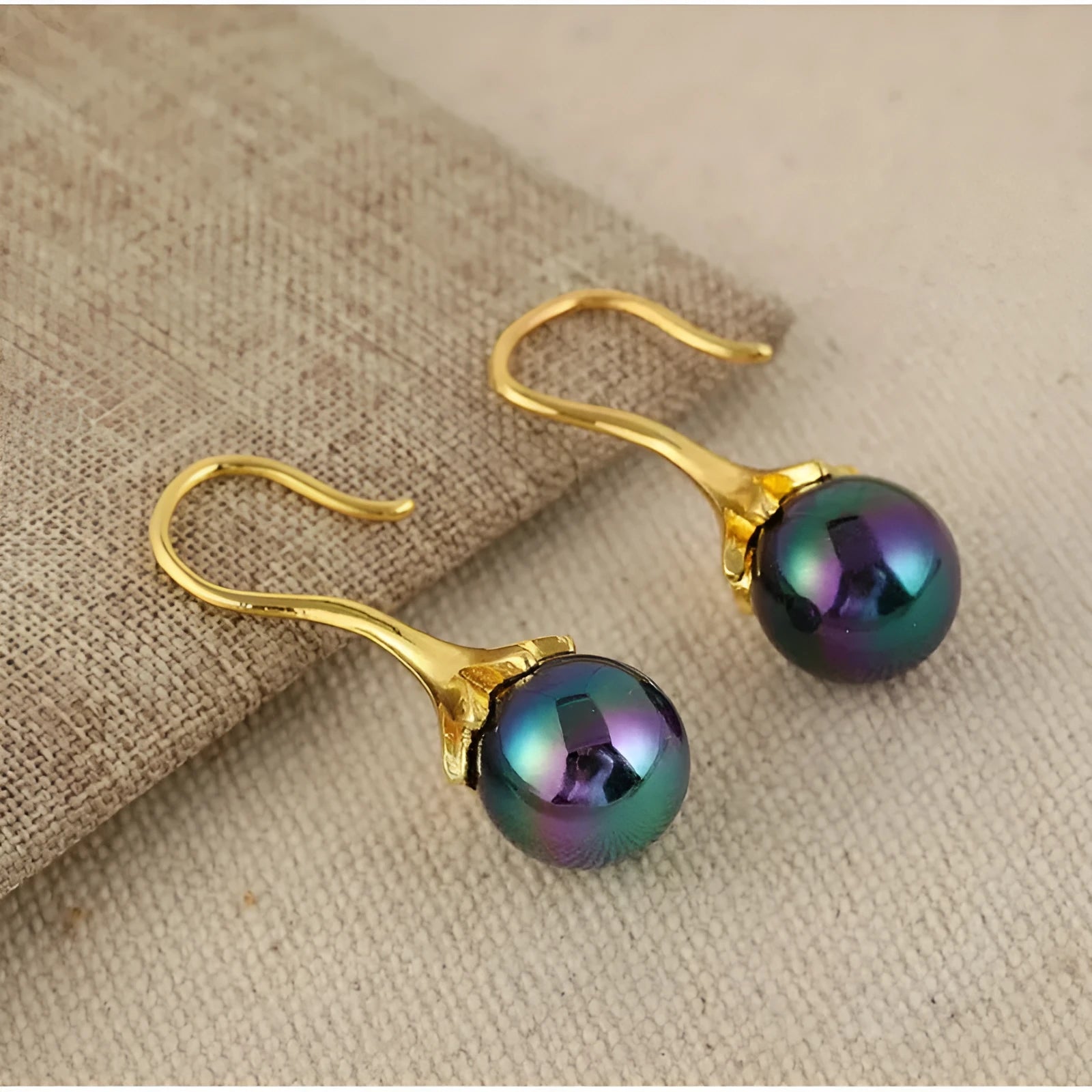 Gold electroplated retro fashion women's earrings with alloy construction and OL style design