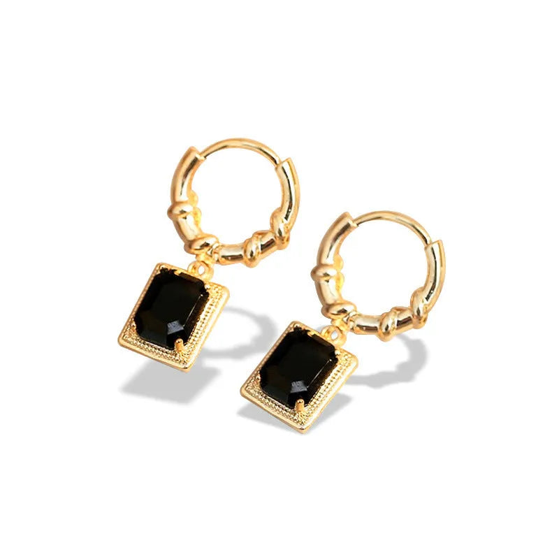 Geometric black zirconia and copper earrings with a quadrilateral shape, E2506 Black colour.