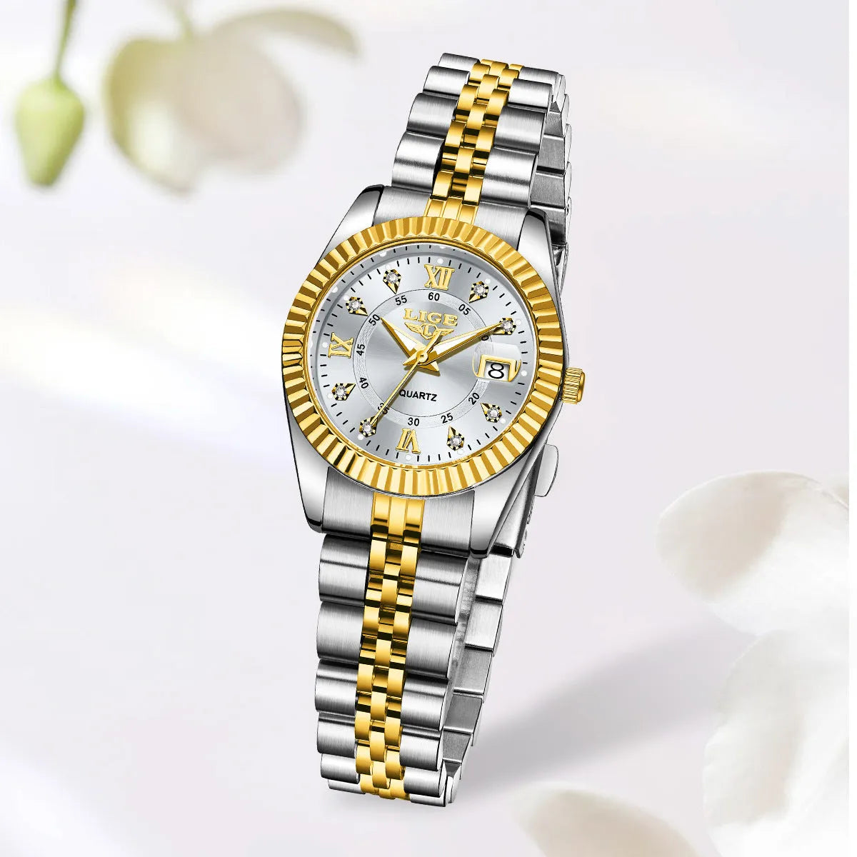 Waterproof gold and silver fashion quartz watch with 10mm thickness on wrist