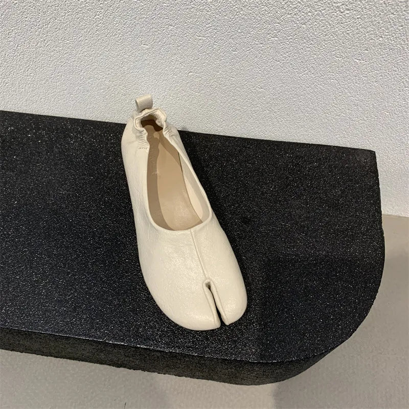 Women's apricot chunky heel pumps with split toe and horseshoe peas detail, round toe, low heel