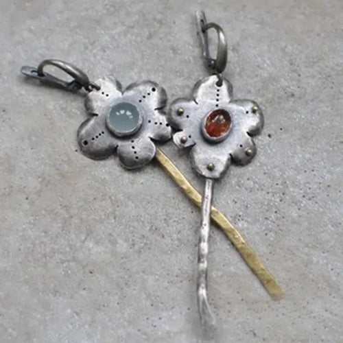 Two-tone geometric retro alloy earrings with asymmetric flower design