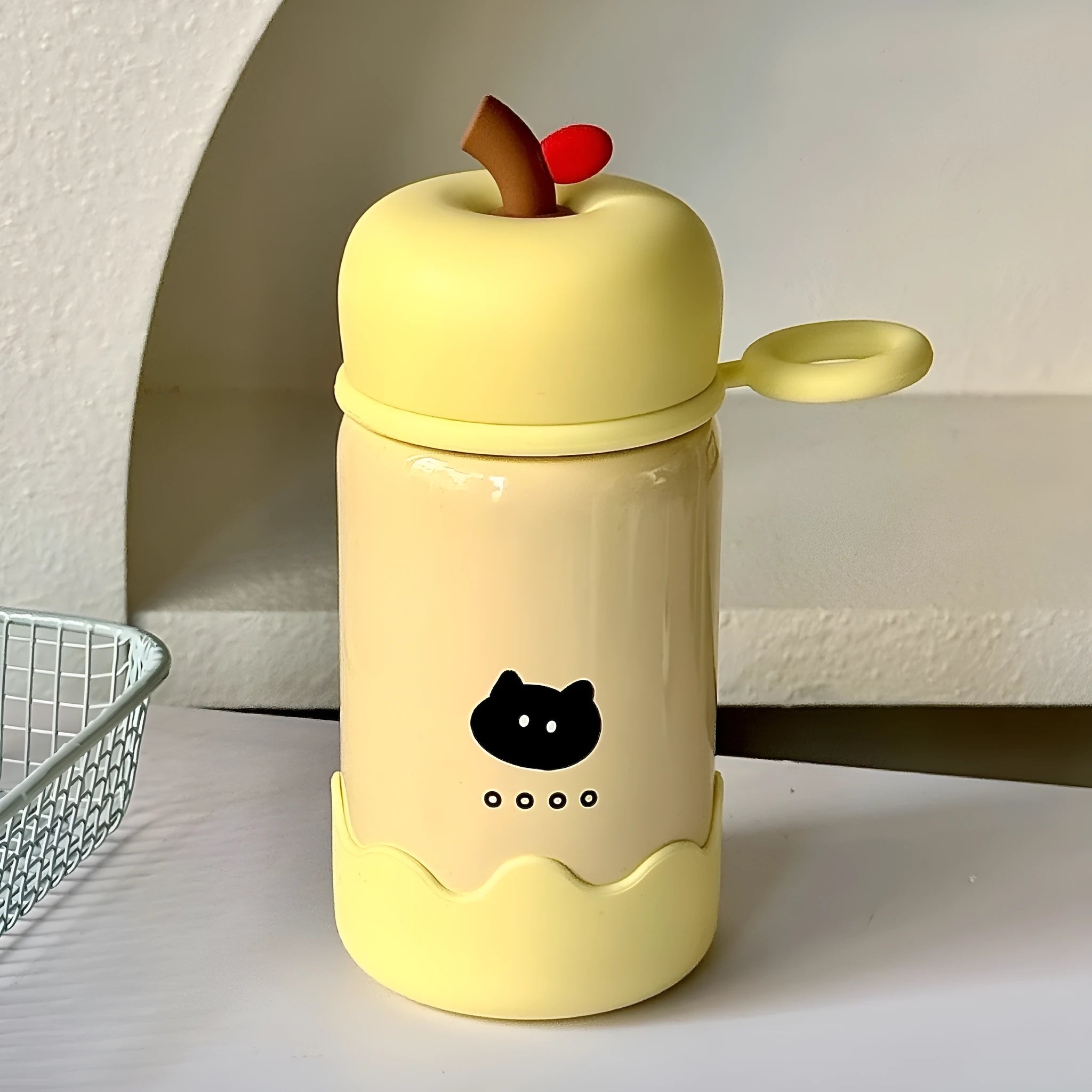 Children's cartoon thermal mug with 316 stainless steel liner, 300ml, silicone base pad, rope handle in yellow