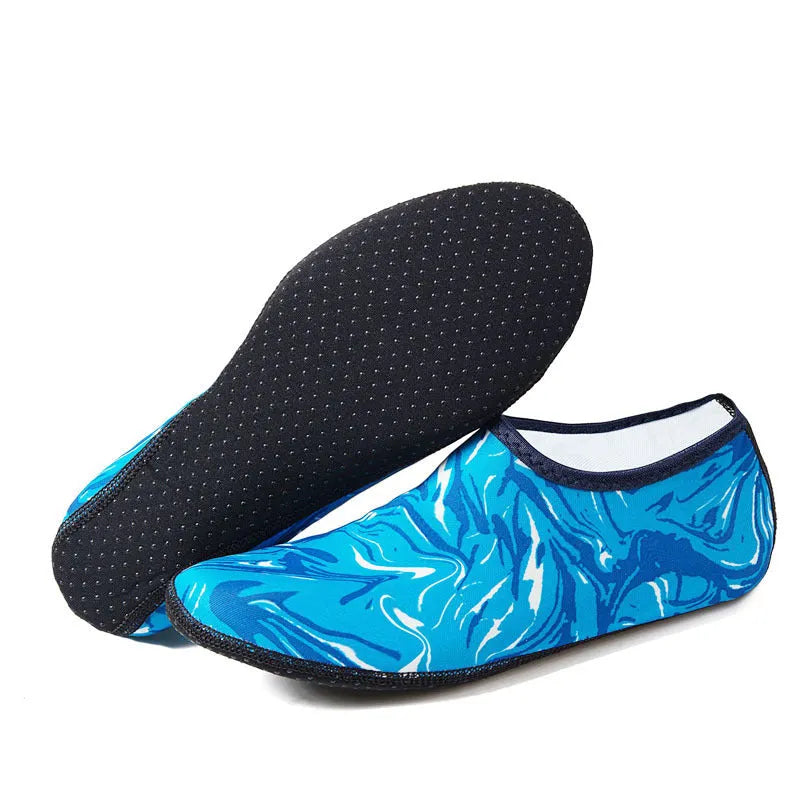 Printing snorkeling diving socks for men and women 2.5mm rubber Lycra non-slip in camouflage red and blue