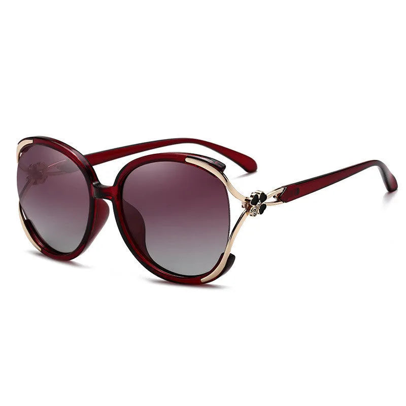 Women's fashion polarised sunglasses with progressive tint and PC frame in black frame with gray lens