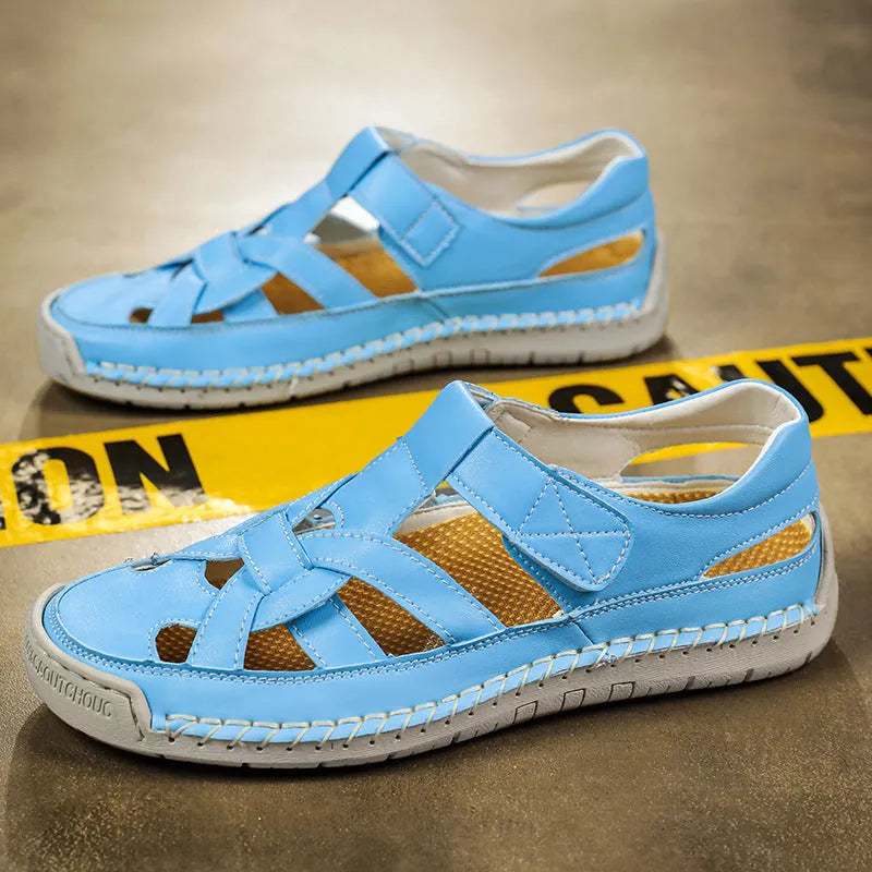 Women's low-top casual sandals with Velcro fastening and round toe design in solid colours