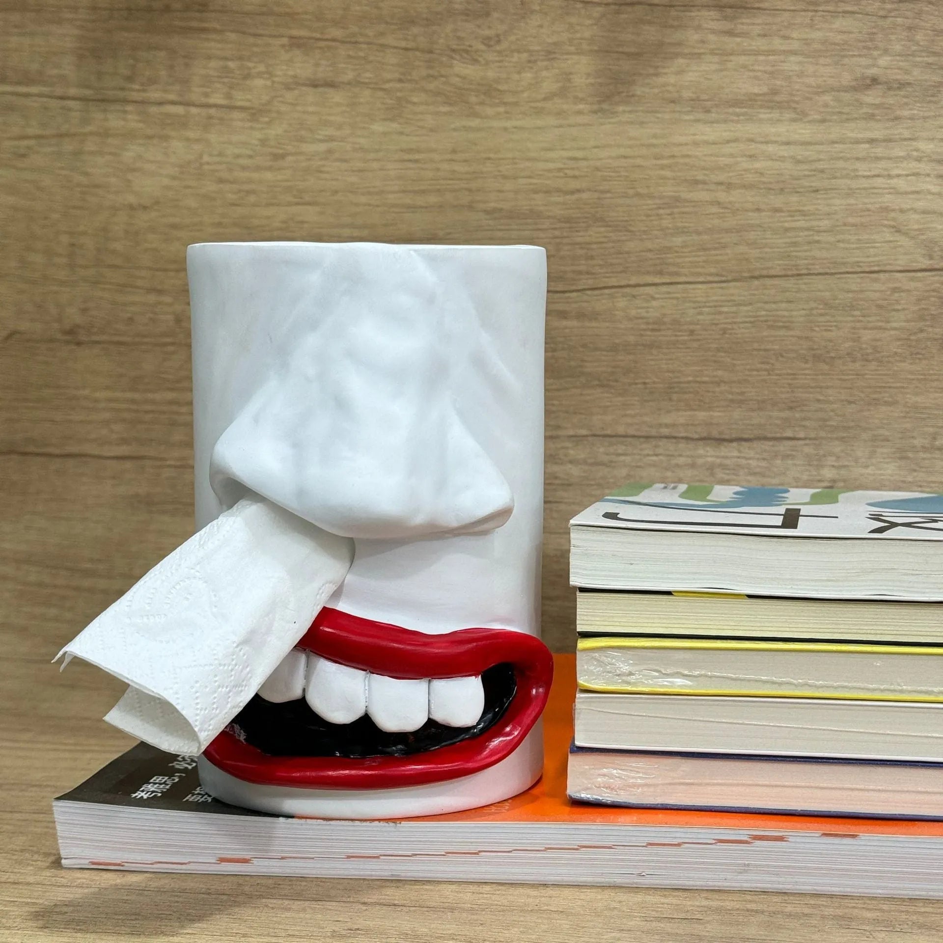 Colourful American-style resin tissue box holder desktop ornament measuring 8.5 by 14.6 centimetres