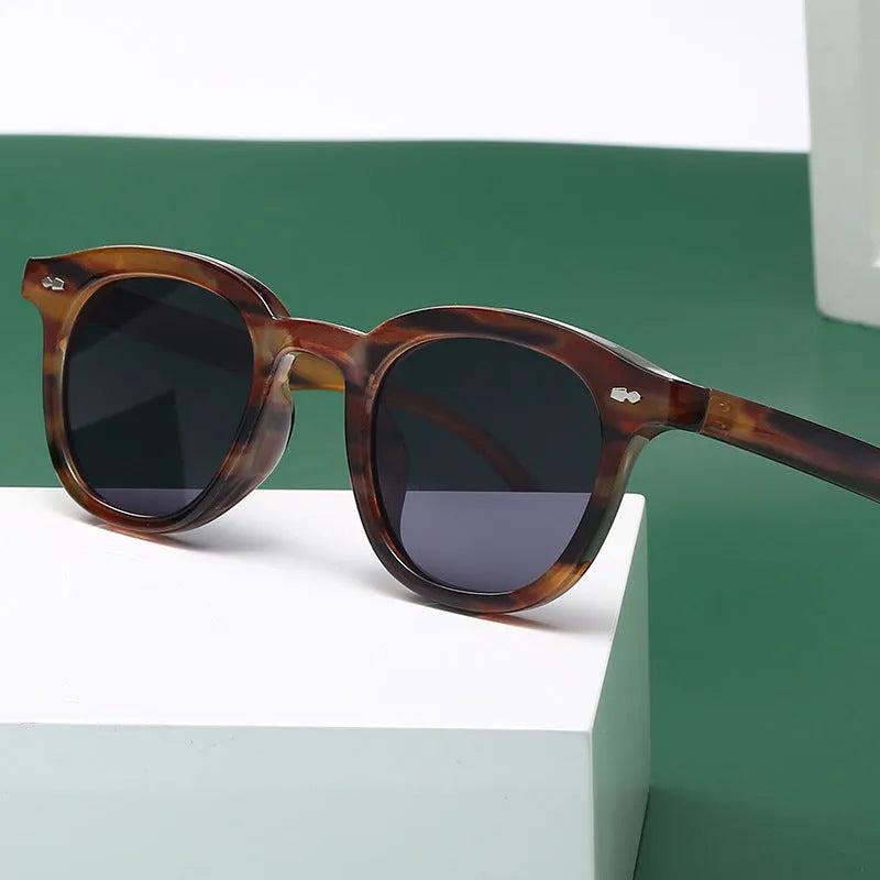 Retro beige round frame sunglasses with PC construction and metal hinge in multiple colour options