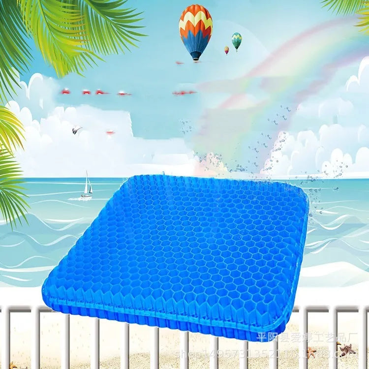A solid-colour gel seat cushion with a honeycomb pattern, shown with its removable PVC cover.