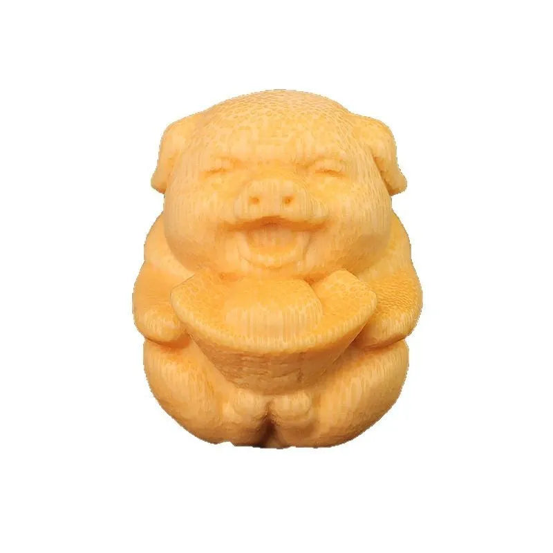Solid bamboo ingot pig carving ornament, 4cm tall, cute style decorative gift.