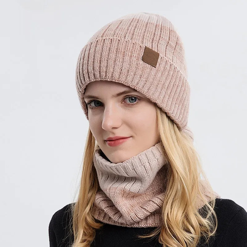 Fleece-lined thickened warm hat with neck warmer in black, dome crown style